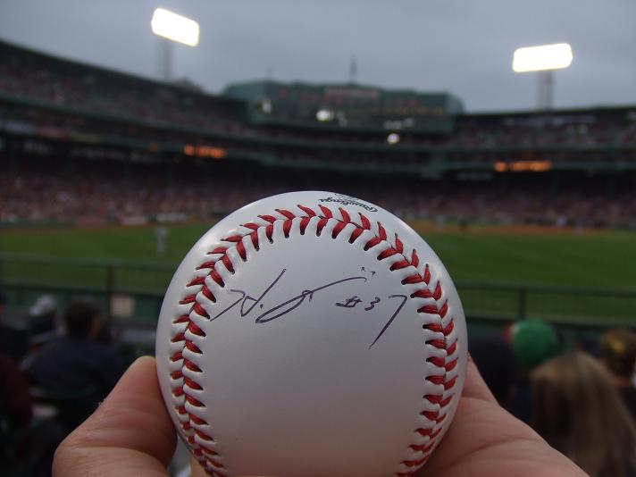 BOSTON SIGN BALL
